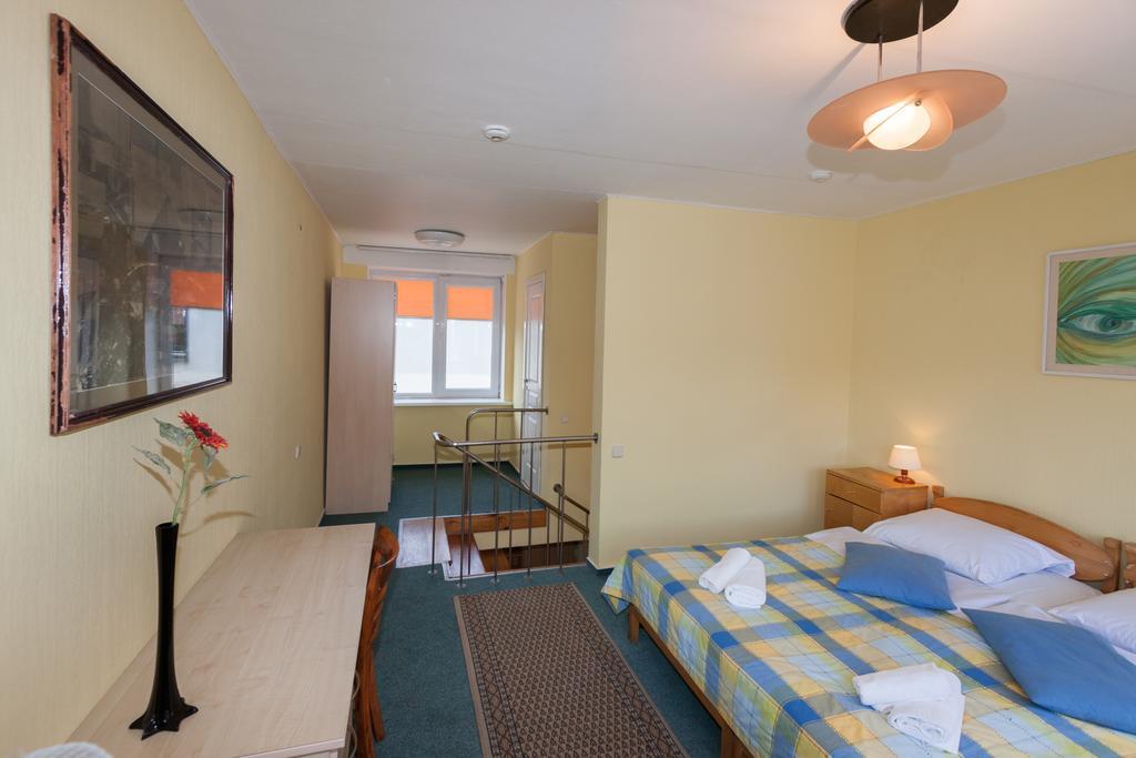 Info Hotel Apartments Паланга Номер фото