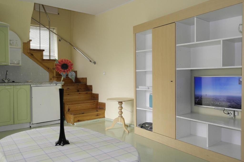 Info Hotel Apartments Паланга Номер фото