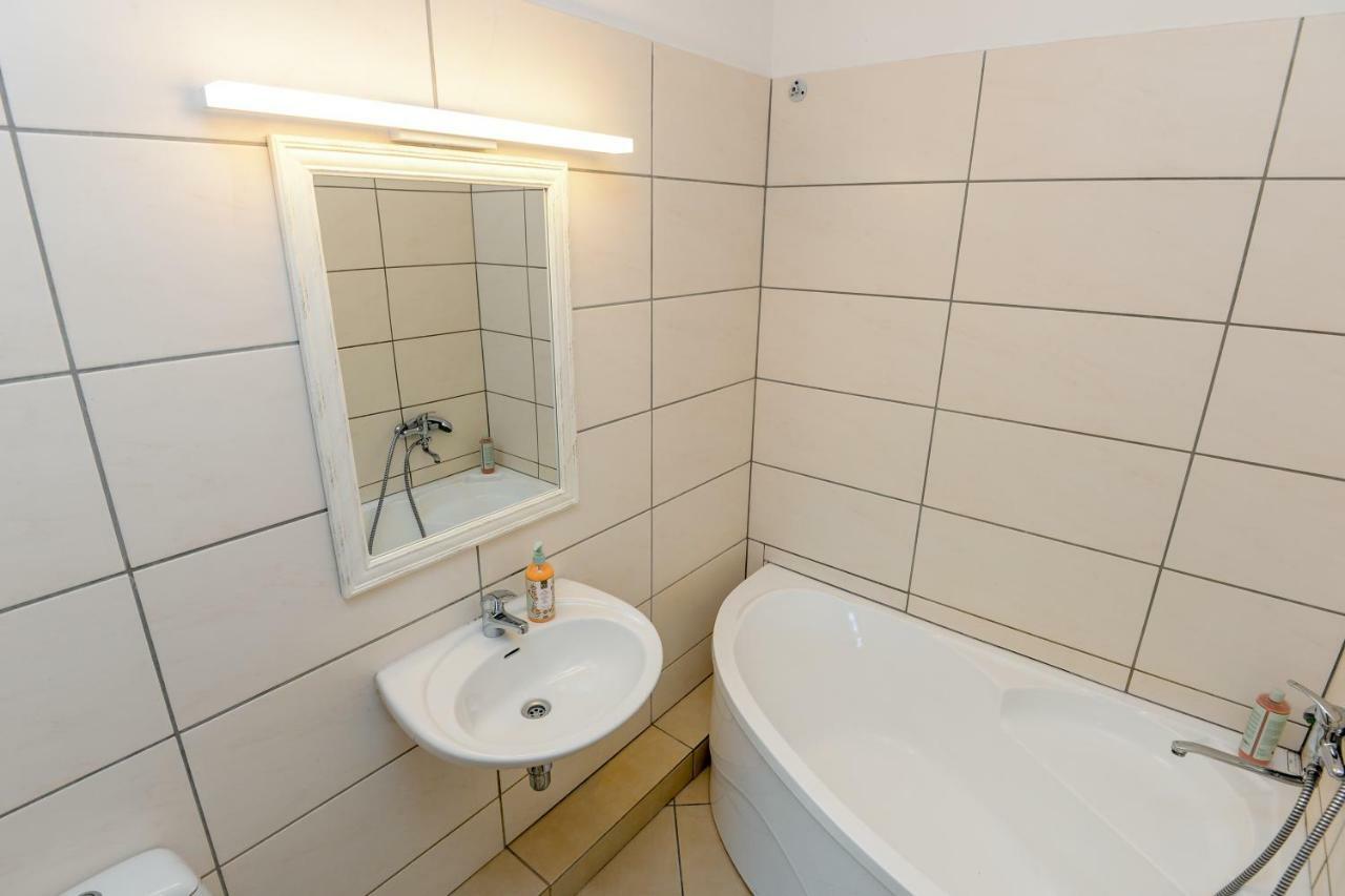 Info Hotel Apartments Паланга Екстер'єр фото